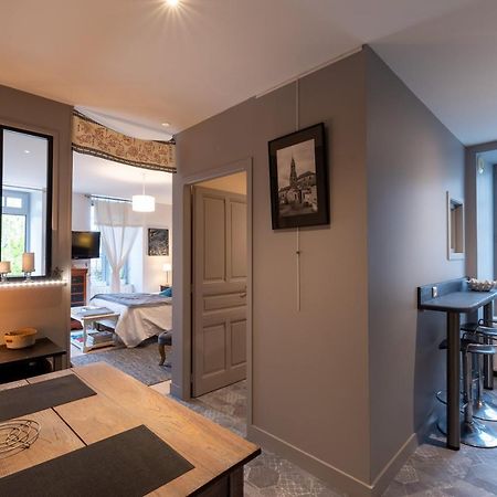 Chambre D Hote "Sous Le Clocher" Saint-Leonard-de-Noblat Exterior photo