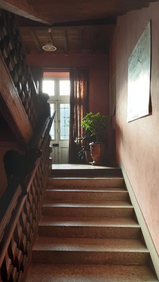 Chambre D Hote "Sous Le Clocher" Saint-Leonard-de-Noblat Exterior photo