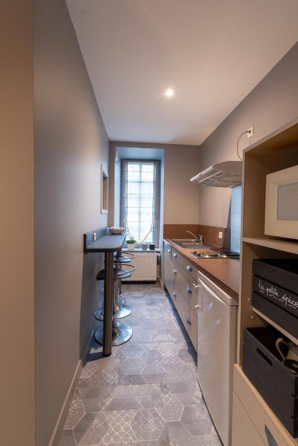 Chambre D Hote "Sous Le Clocher" Saint-Leonard-de-Noblat Exterior photo