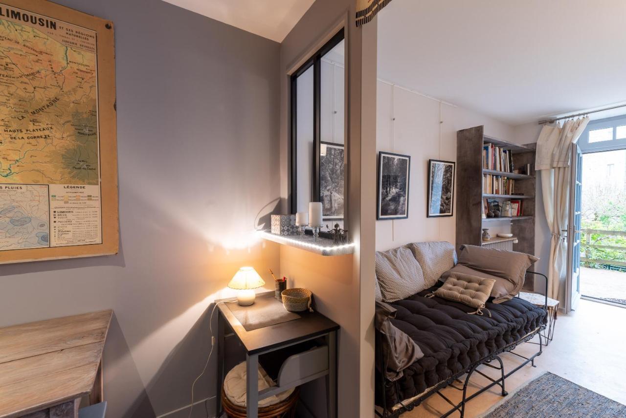 Chambre D Hote "Sous Le Clocher" Saint-Leonard-de-Noblat Exterior photo