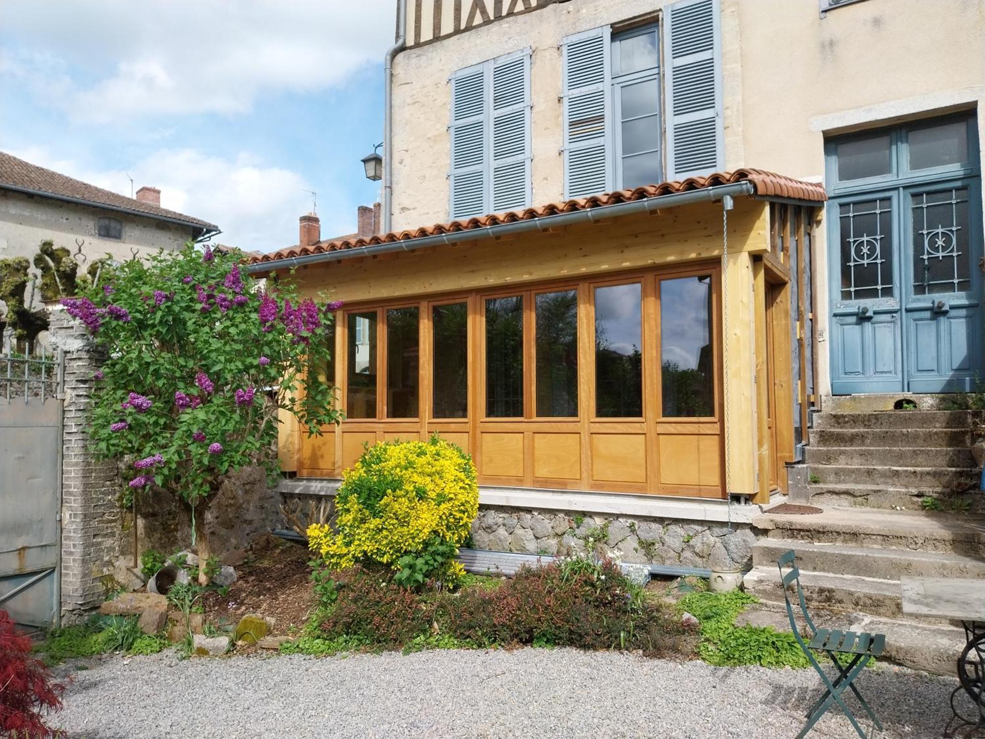 Chambre D Hote "Sous Le Clocher" Saint-Leonard-de-Noblat Exterior photo